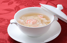 画像：蟹肉入りふかひれスープ